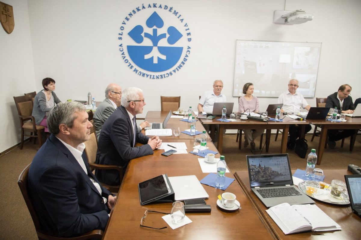 Slovenská akadémia vied