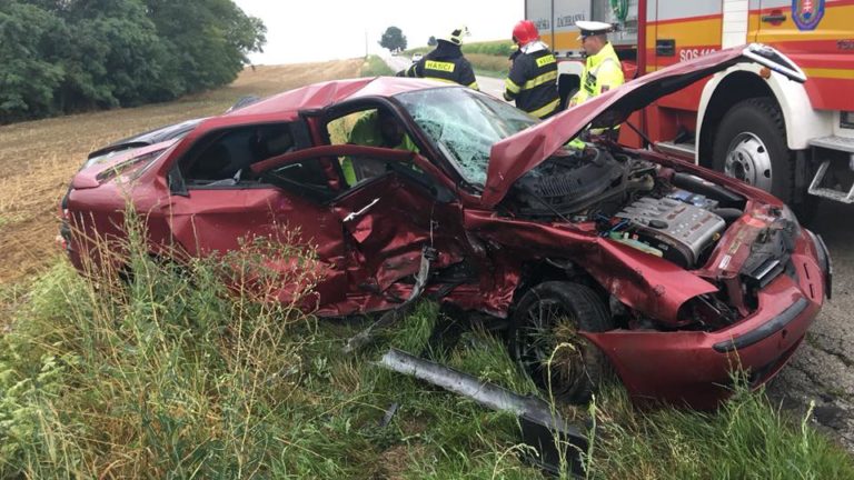 Dopravná nehoda medzi Budmericami a Báhoňom