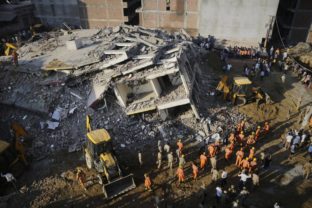 India, zrútenie budovy