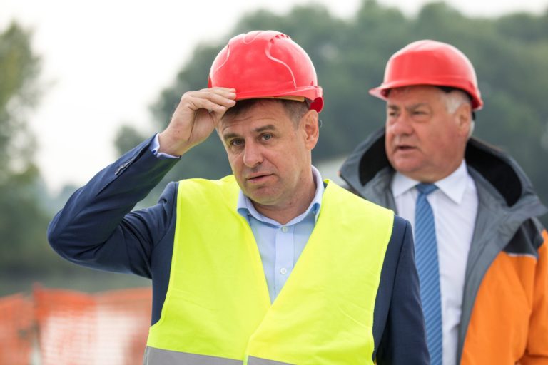 Sólymos, Érsek
