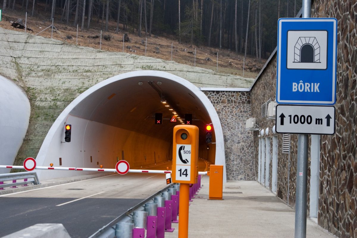 Tunel Bôrik na diaľnici D1