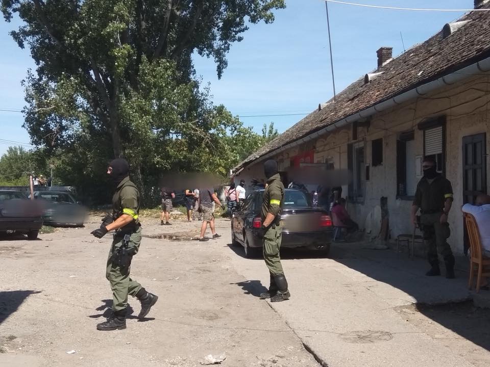 Policia