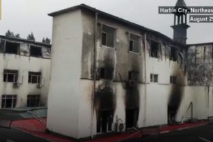 Následky požiaru v hoteli Beilong Hot Spring Hotel v čínskom meste Charbin