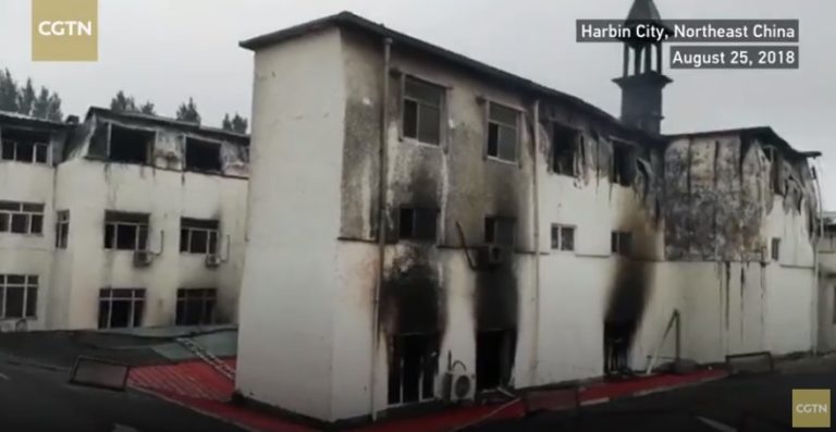 Následky požiaru v hoteli Beilong Hot Spring Hotel v čínskom meste Charbin