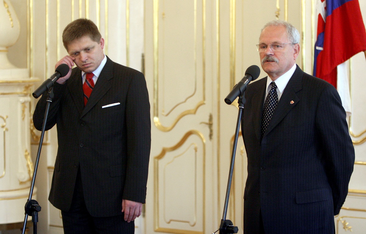 PREZIDENT: Akceptoval Ficovu vládu