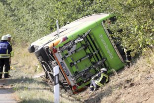 Nemecko, nehoda autobusu