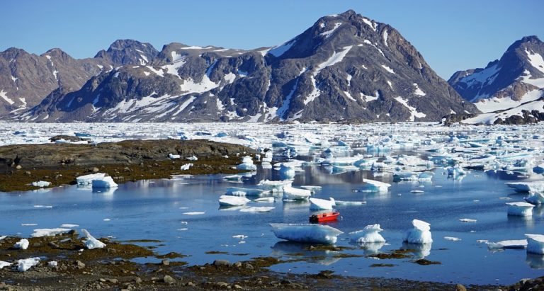 Icebergs 889770_960_720.jpg