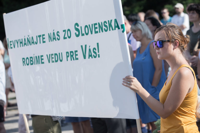 PROTEST: SAV vyzýva ministerstvo školstva SR