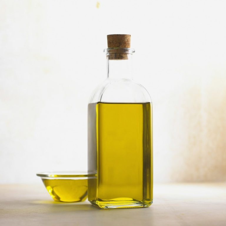 Olive oil 356102_1280.jpg