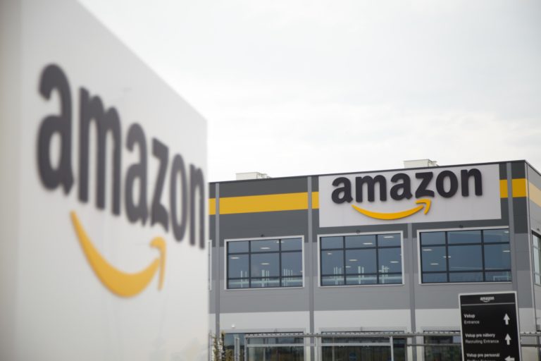 Reverzne logisticke centrum amazon v seredi 2.jpg
