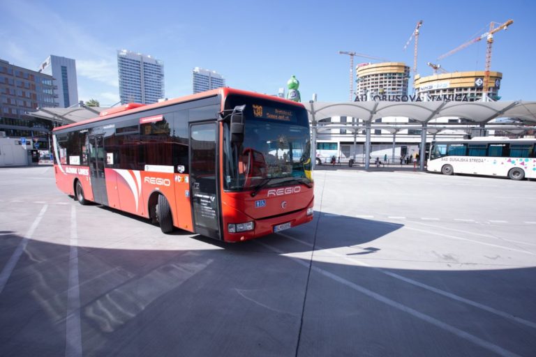 Autobus, Slovak Lines
