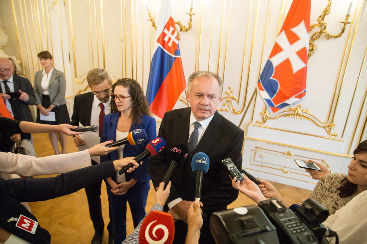 PREZIDENT: Prijatie europoslancov