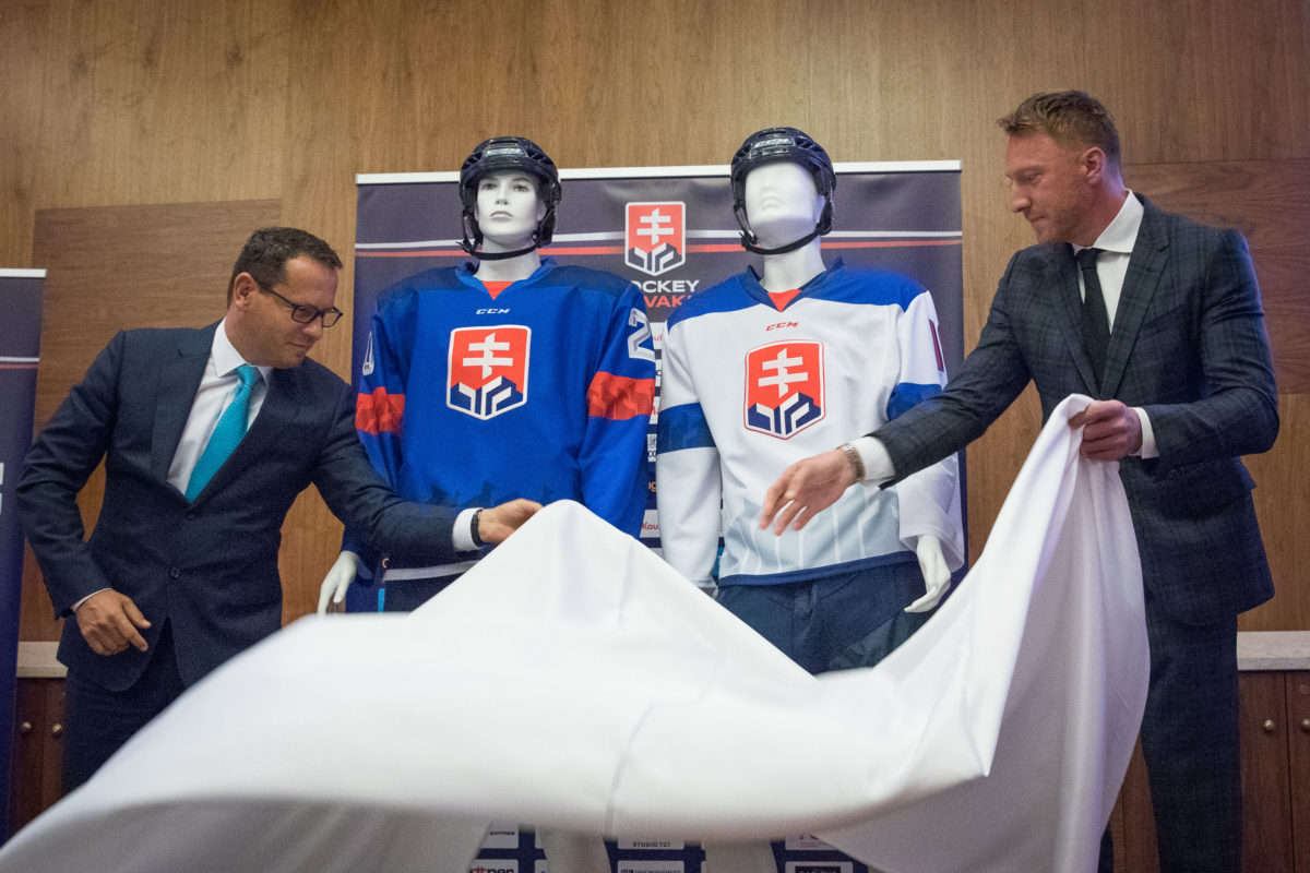 HOKEJ: Nové logo a dres reprezentácie SZĽH
