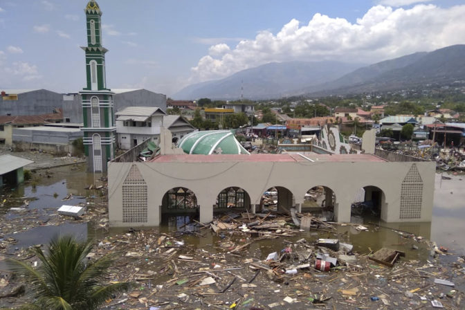 Zemetrasenia a cunami na ostrove Sulawesi