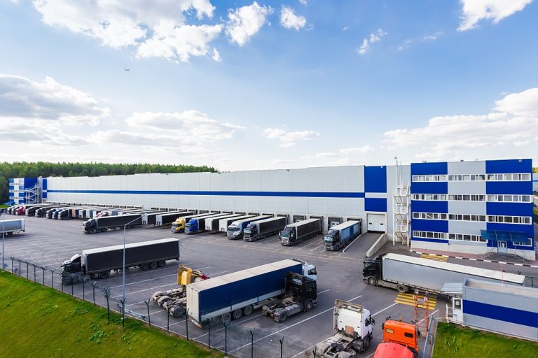 Warehouse_zmensene.jpg