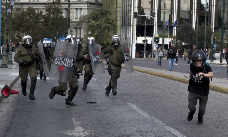 Ateny, grecko, policia