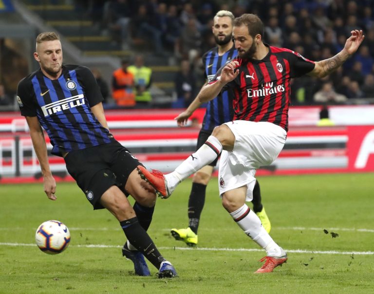 Gonzalo Higuain, Milan Škriniar