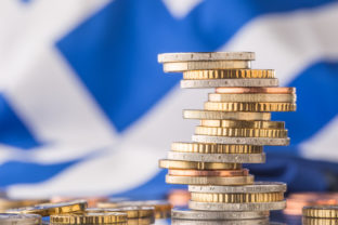 Národná vlajka Grécka a euro mince