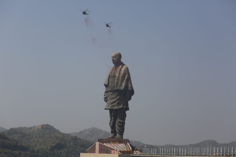 India, socha