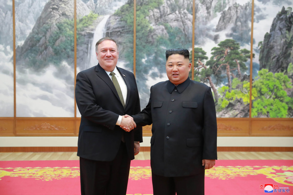 Kim Čong un a Pompeo