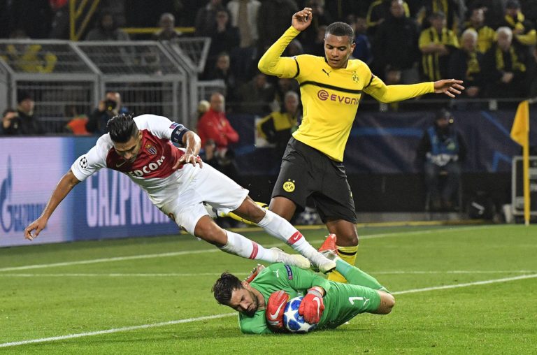 Roman Bürki, Radamel Falcao