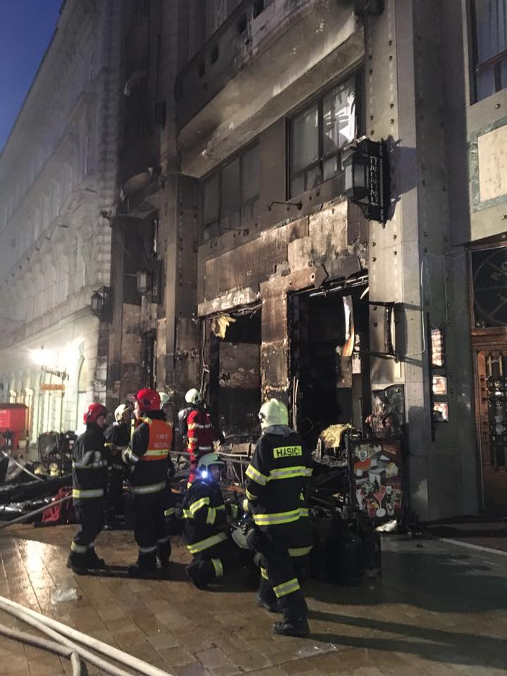 požiar - Vianočné trhy Bratislava