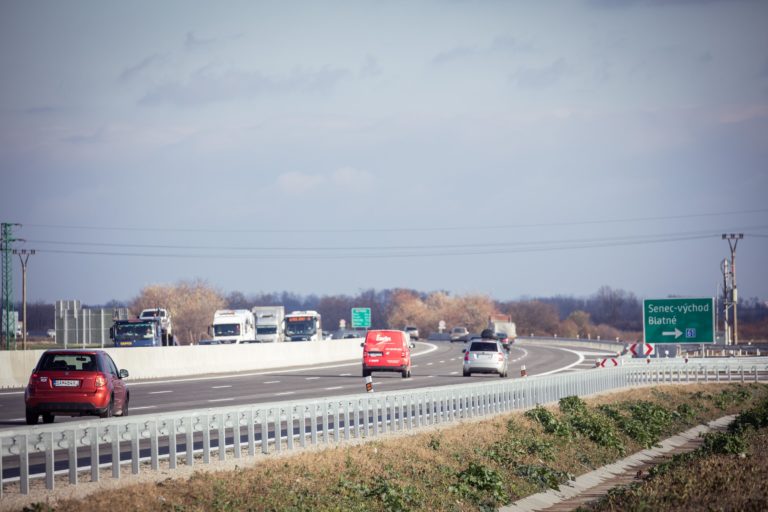 DOPRAVA: Križovatka Blatné na D1