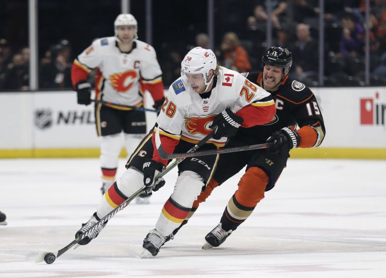 Elias Lindholm (28), Ryan Getzlaf