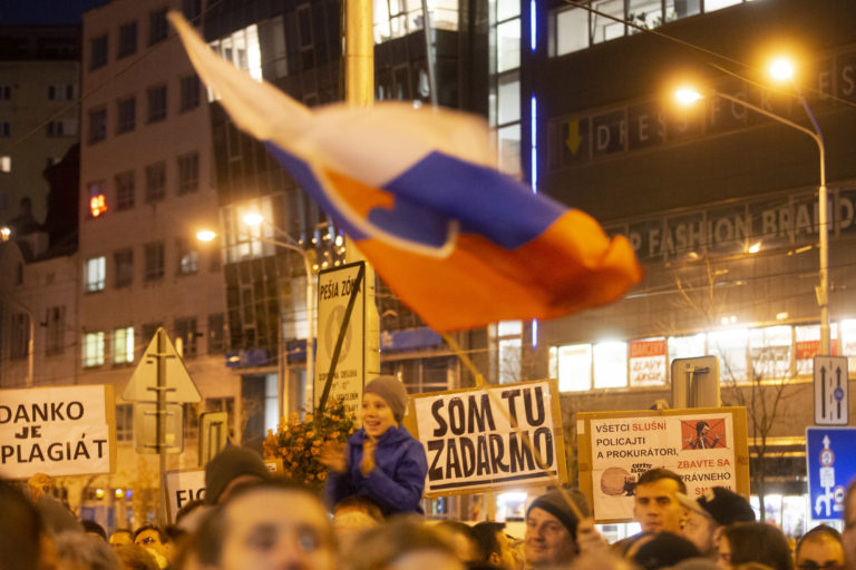 PROTEST: Za slušné Slovensko v Bratislave