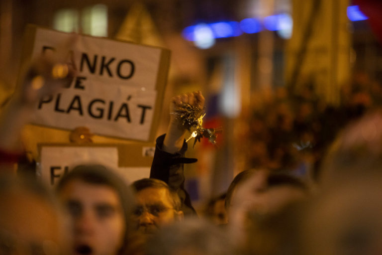 PROTEST: Za slušné Slovensko v Bratislave