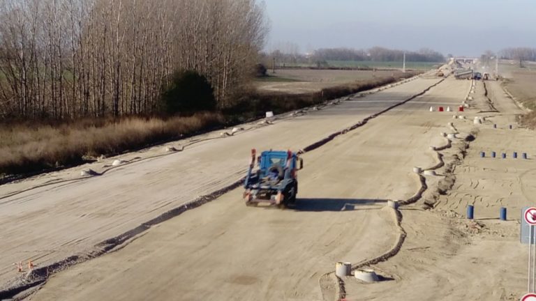 Výstavba R7