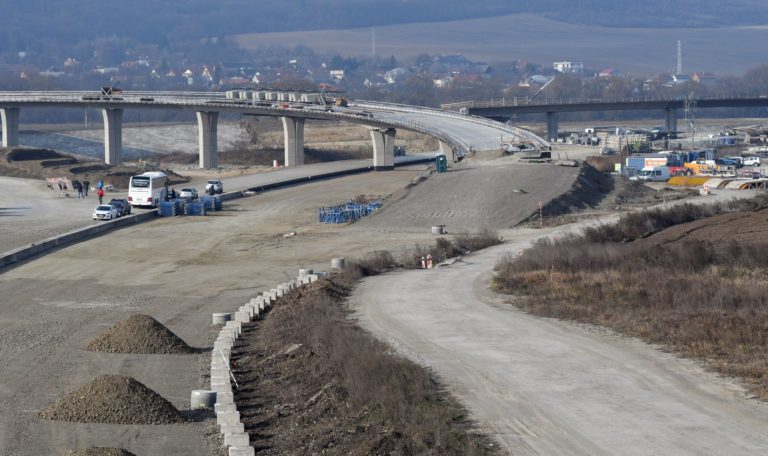 Výstavba úseku D2 Budimír - Bidovce