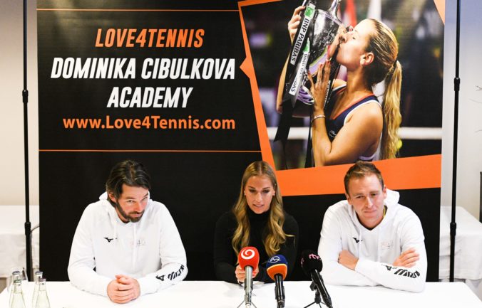 Dominika Cibulková, Love4Tennis, Erik Csarnakovics, Ján Stančík