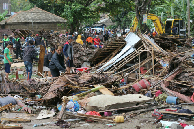 Indonézia, výbuch sopky, tsunami, cunami