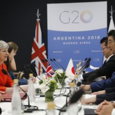 Summit G20, Mayová, Shinzo Abe,
