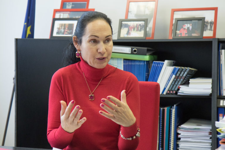 Lucia Kurilovská