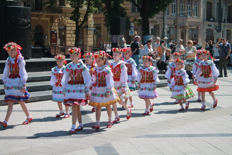 Folklor.jpg