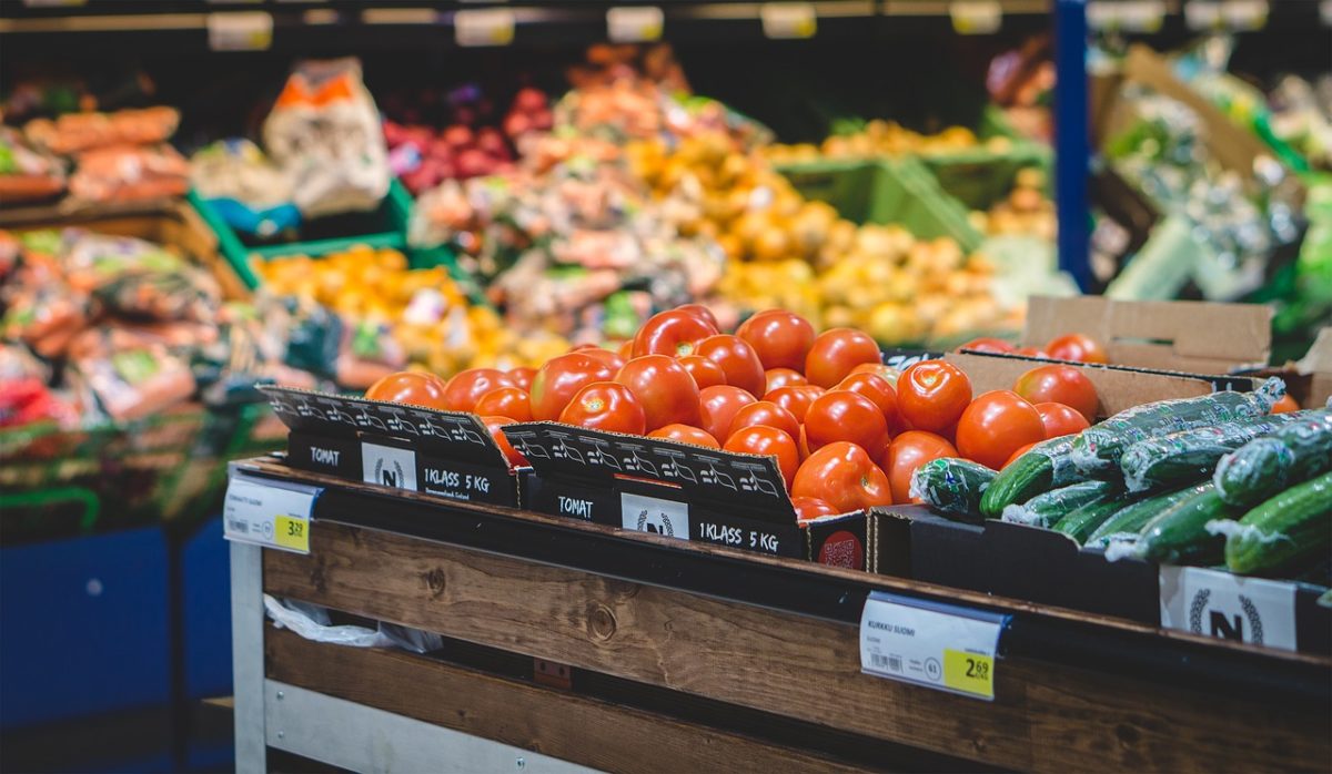 Grocery store 2119702_1280.jpg