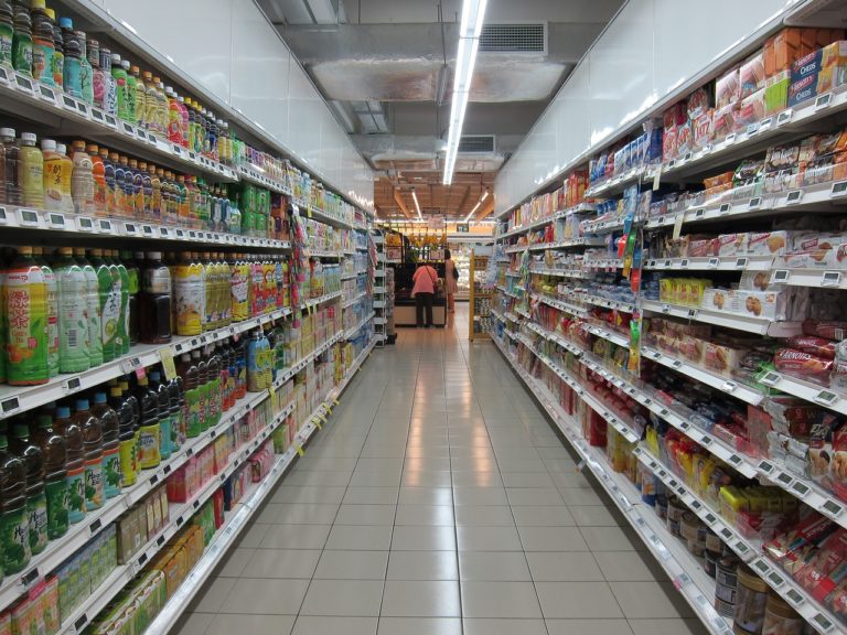 Grocery store 2619380_1280.jpg