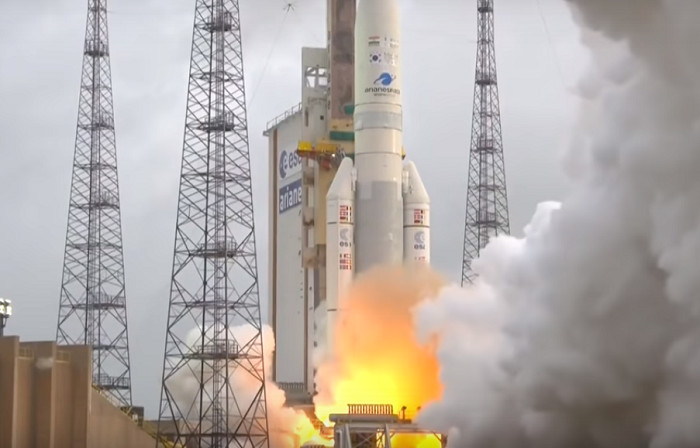 India, satelit