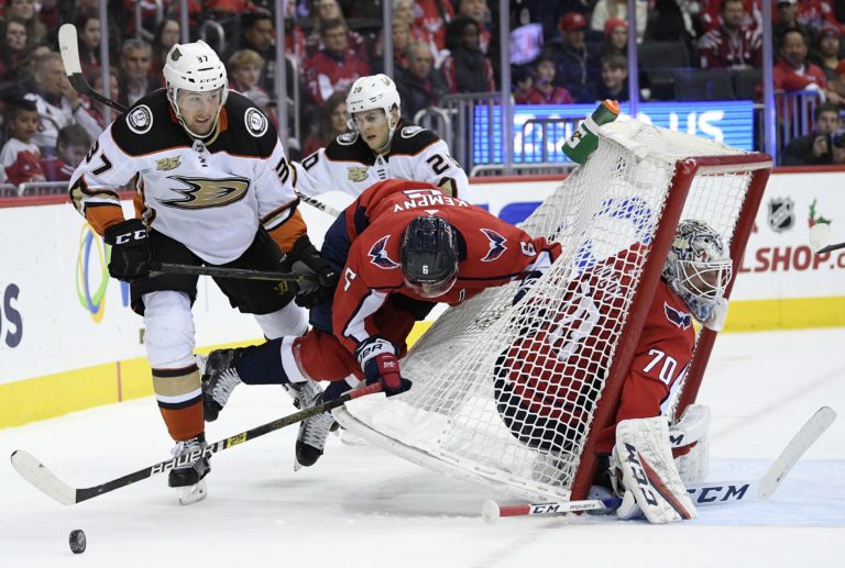 Nick Ritchie, Braden Holtby, Pontus Aberg, Michal Kempný