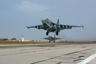 stíhačka Su-25