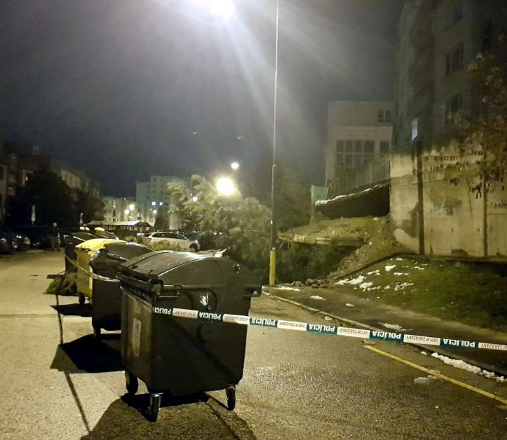 Zrútené múry, Bratislava