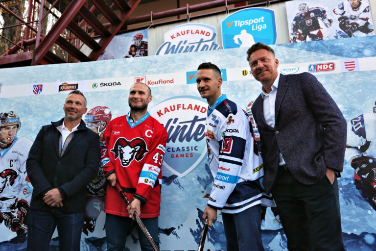 Prípravy pred Kaufland Winter Classic Games