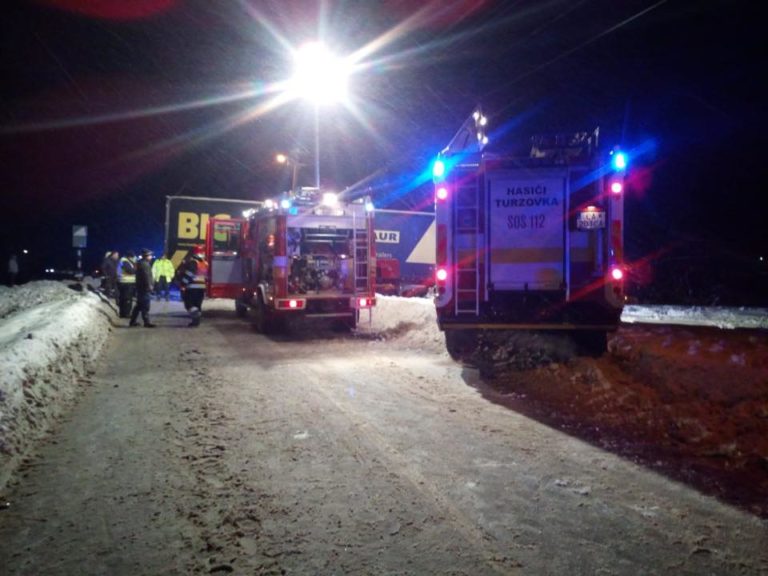 nehoda vlaku a kamiónu