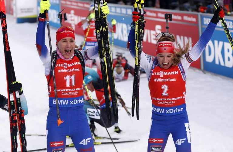 Anastasia Kuzminová, Paulína Fialková