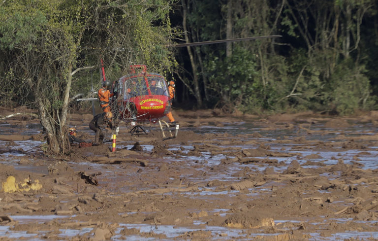 pretrhnutá priehrada, Minas Gerais, Brazília