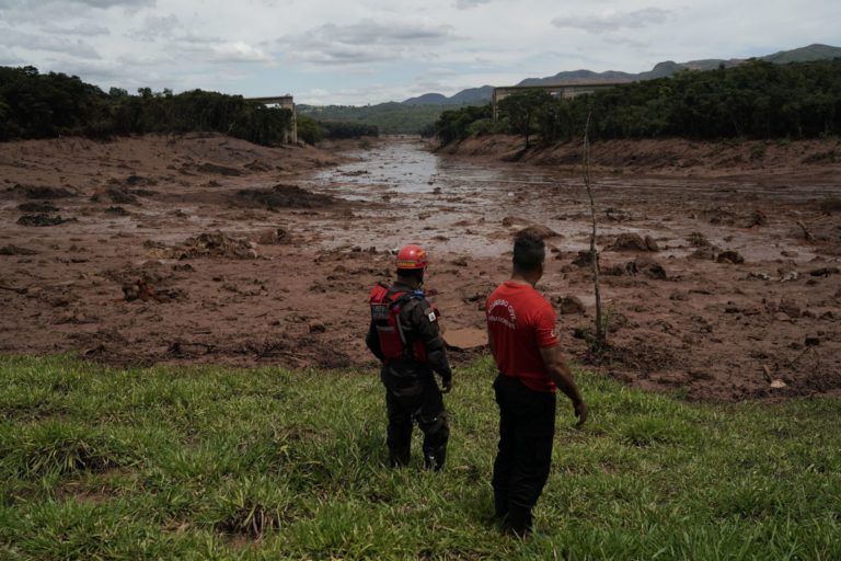 pretrhnutá priehrada, Brazília