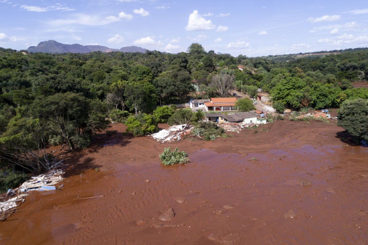 pretrhnutá priehrada, Minas Gerais, Brazília