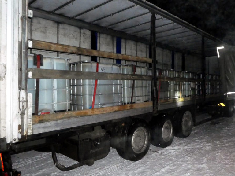 COLNÍCI: Zaistili 27 tisíc litrov motorovej nafty